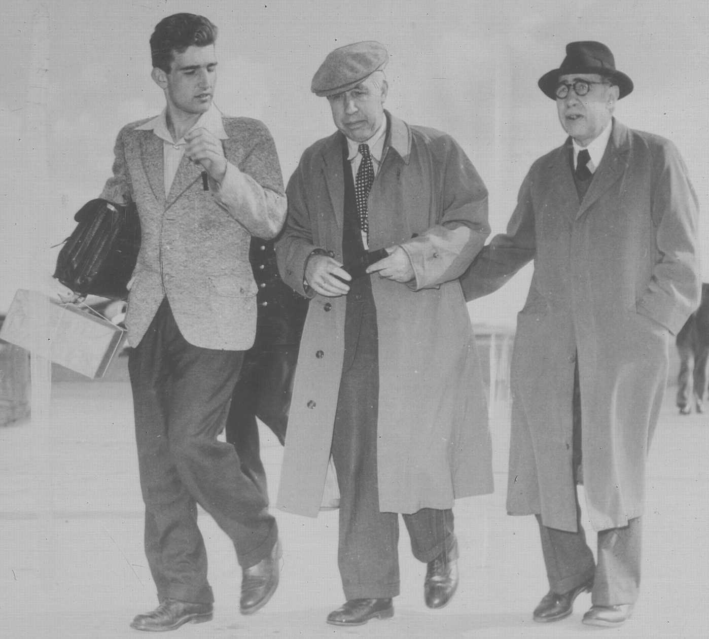 Ernest, Niels and Harald Bohr upon Niels Bohr's return from the US in 1948 at Kastrup Airport.